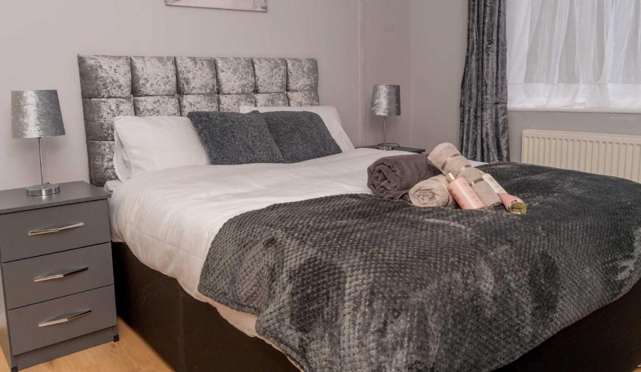 Cosy 2 Bedroom Home In Coventry Exterior foto
